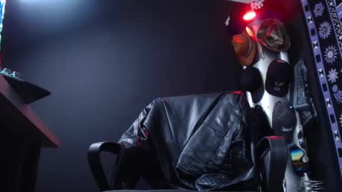 DICAPRIO online show from March 5, 2025, 5:18 pm