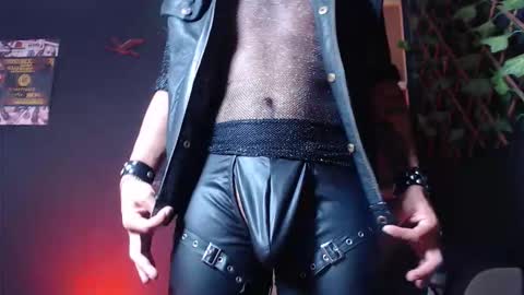 DICAPRIO online show from October 14, 2025, 6:52 pm