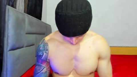 jhon online show from March 10, 2025, 1:34 am