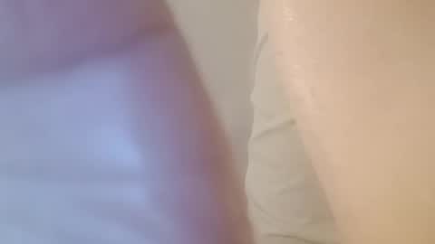 dickielee306251 online show from November 9, 2025, 4:00 am