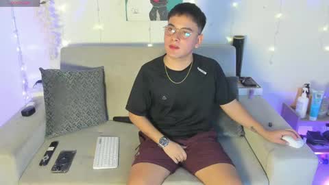Diego Robles online show from June 2, 2026, 1:02 pm