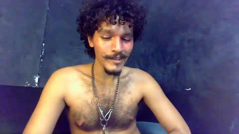 diemond_latinx98 online show from April 17, 2026, 3:59 pm