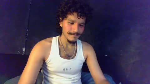 diemond_latinx98 online show from April 19, 2026, 11:42 am