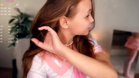 Snapshot of dierafauxa chatting on October 18, 2025, 7:03 pm Elwyna online show from October 18, 2025, 7:03 pm