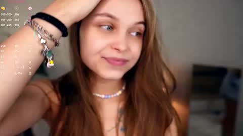 Snapshot of dierafauxa chatting on October 22, 2025, 6:51 pm Elwyna online show from October 22, 2025, 6:51 pm