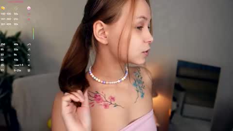 Snapshot of dierafauxa chatting on October 24, 2025, 6:48 pm Elwyna online show from October 24, 2025, 6:48 pm