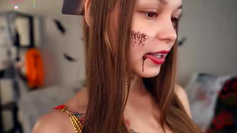 Snapshot of dierafauxa chatting on October 30, 2025, 7:14 pm Elwyna online show from October 30, 2025, 7:14 pm