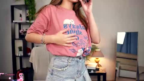 Snapshot of dierafauxa chatting on November 19, 2025, 7:03 pm Elwyna online show from November 19, 2025, 7:03 pm