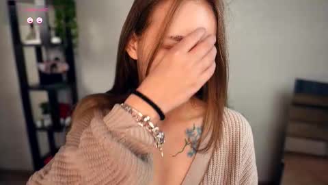 Snapshot of dierafauxa chatting on November 27, 2025, 6:54 pm Elwyna online show from November 27, 2025, 6:54 pm