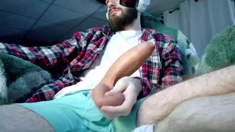 digbicknik online show from September 17, 2025, 1:51 am