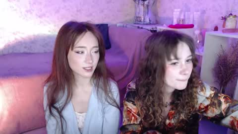 Hi im Alice 3 Im usualy online 03-10 or 17-21 UTC0 online show from December 23, 2025, 5:27 am