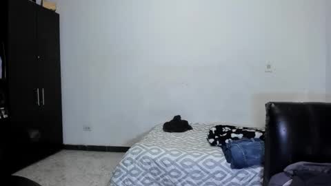 diiego_xxx online show from April 19, 2026, 6:10 pm