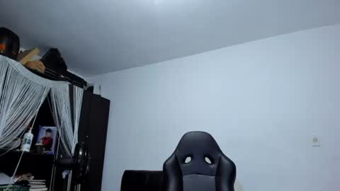diiego_xxx online show from July 19, 2026, 3:21 am