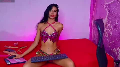 diiosa_latina online show from June 5, 2026, 8:36 pm