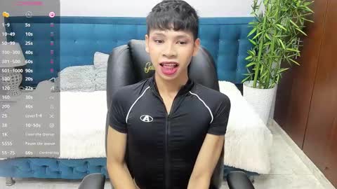  DILAN online show from October 19, 2025, 5:35 pm