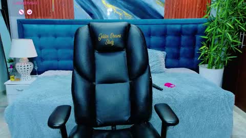  DILAN online show from April 23, 2026, 8:00 pm