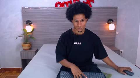 dilan_hall online show from June 1, 2026, 7:04 pm