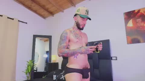 Snapshot of dilan_scootk_j chatting on June 23, 2026, 7:01 pm Dilan Scootk online show from June 23, 2026, 7:01 pm