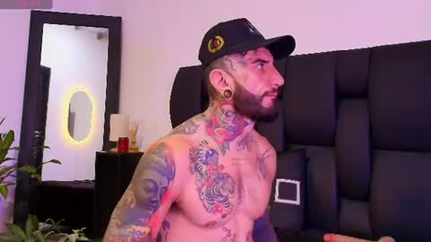 Snapshot of dilan_scootk_j chatting on July 20, 2026, 6:43 pm Dilan Scootk online show from July 20, 2026, 6:43 pm
