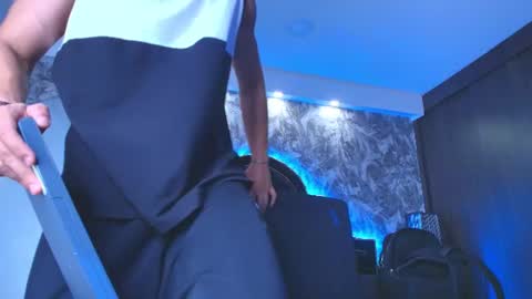 dilanmiller_ online show from June 25, 2026, 6:45 pm