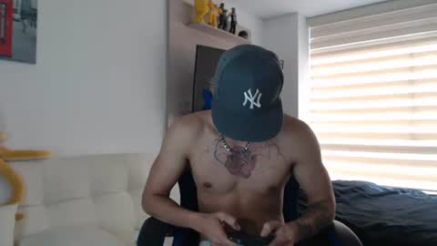 dilanxxx8888 online show from January 17, 2026, 5:49 pm