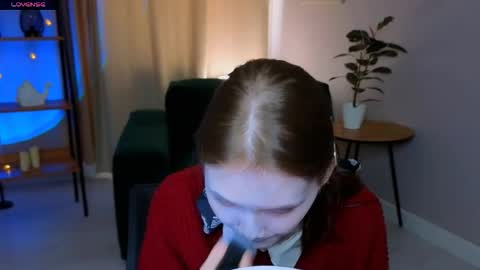 Dilara online show from April 21, 2026, 1:50 pm