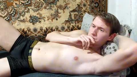 Snapshot of dimastyzzz chatting on January 7, 2025, 7:28 pm Dimetriusen online show from January 7, 2025, 7:28 pm