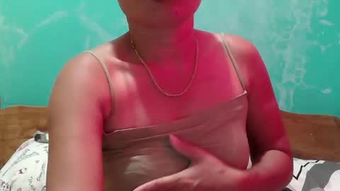 Snapshot of dimple_42 chatting on January 31, 2025, 12:06 am Dimple online show from January 31, 2025, 12:06 am