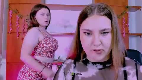 dina_bloom online show from June 14, 2026, 6:54 pm