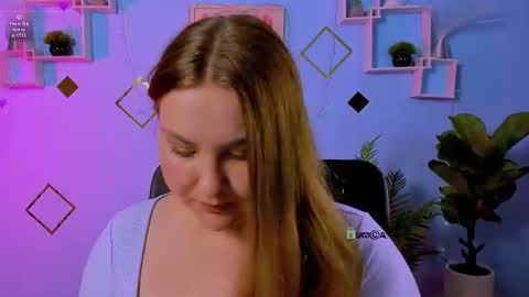 dina_bloom online show from June 17, 2026, 6:53 pm