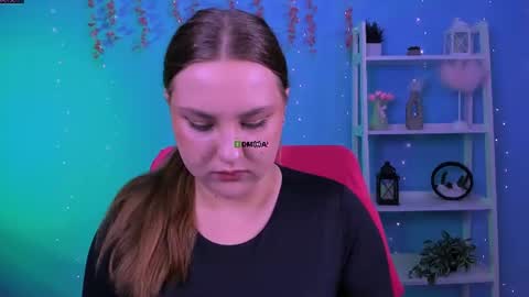 dina_bloom online show from June 26, 2026, 6:23 pm