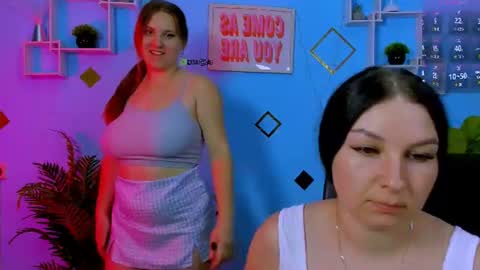 dina_bloom online show from July 5, 2026, 7:10 pm