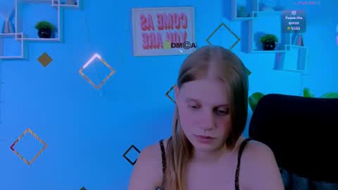 dina_bloom online show from July 12, 2026, 6:54 pm