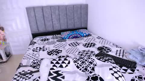 DINA online show from February 20, 2025, 7:30 pm