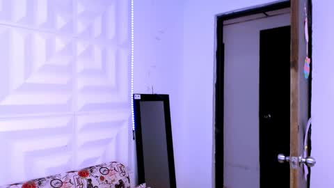 DINA online show from March 12, 2025, 6:44 pm