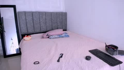 DINA online show from November 16, 2025, 8:58 pm