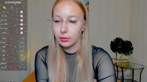 Dina online show from September 19, 2025, 3:08 am