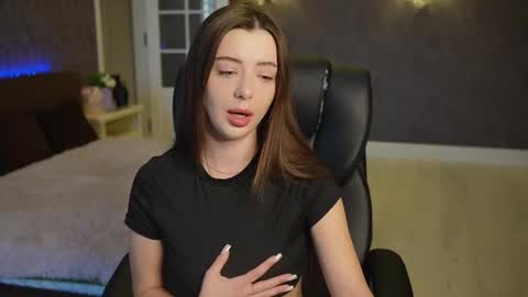 dinacandy online show from March 17, 2026, 8:17 am