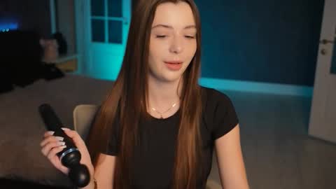 dinacandy online show from March 27, 2026, 8:20 am