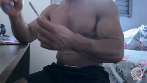 dinhoo14 online show from October 6, 2025, 6:16 pm