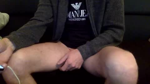 dinnerout1111 online show from January 22, 2025, 10:37 pm