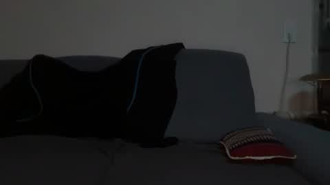 dinnerout1111 online show from April 21, 2026, 11:07 pm