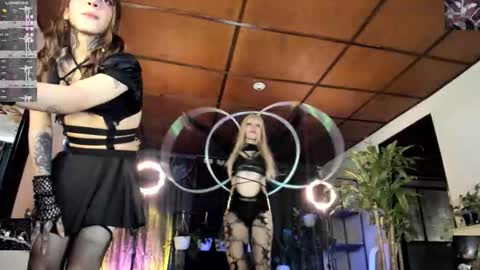 dino_rain77 online show from September 18, 2025, 2:35 am