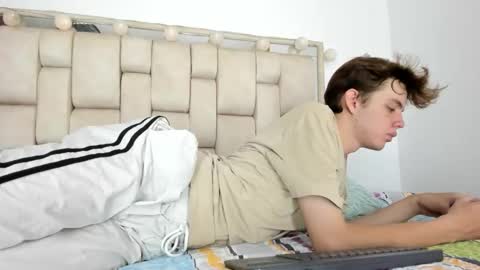 apollo online show from October 27, 2025, 8:35 pm