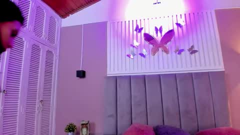 Cristal  online show from January 11, 2025, 3:23 am