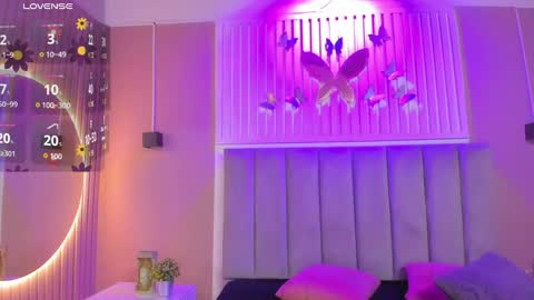 Cristal  online show from October 30, 2025, 2:57 am