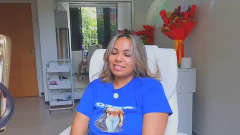 diosadeluniverso_ online show from March 13, 2026, 12:56 pm