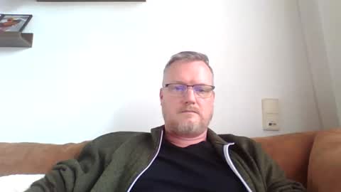 dirkkie1975 online show from May 16, 2026, 3:22 pm