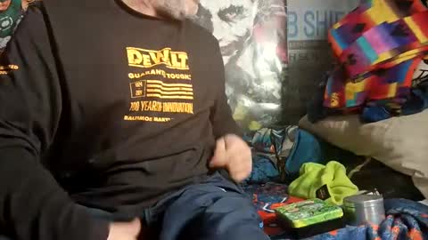 dirtmcgirt82 online show from January 27, 2025, 6:09 am