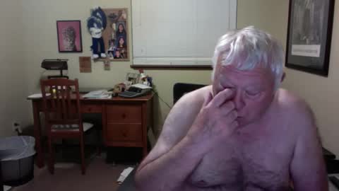 Snapshot of dirtrider195080438 chatting on May 13, 2026, 5:05 am dirtrider195080438 online show from May 13, 2026, 5:05 am